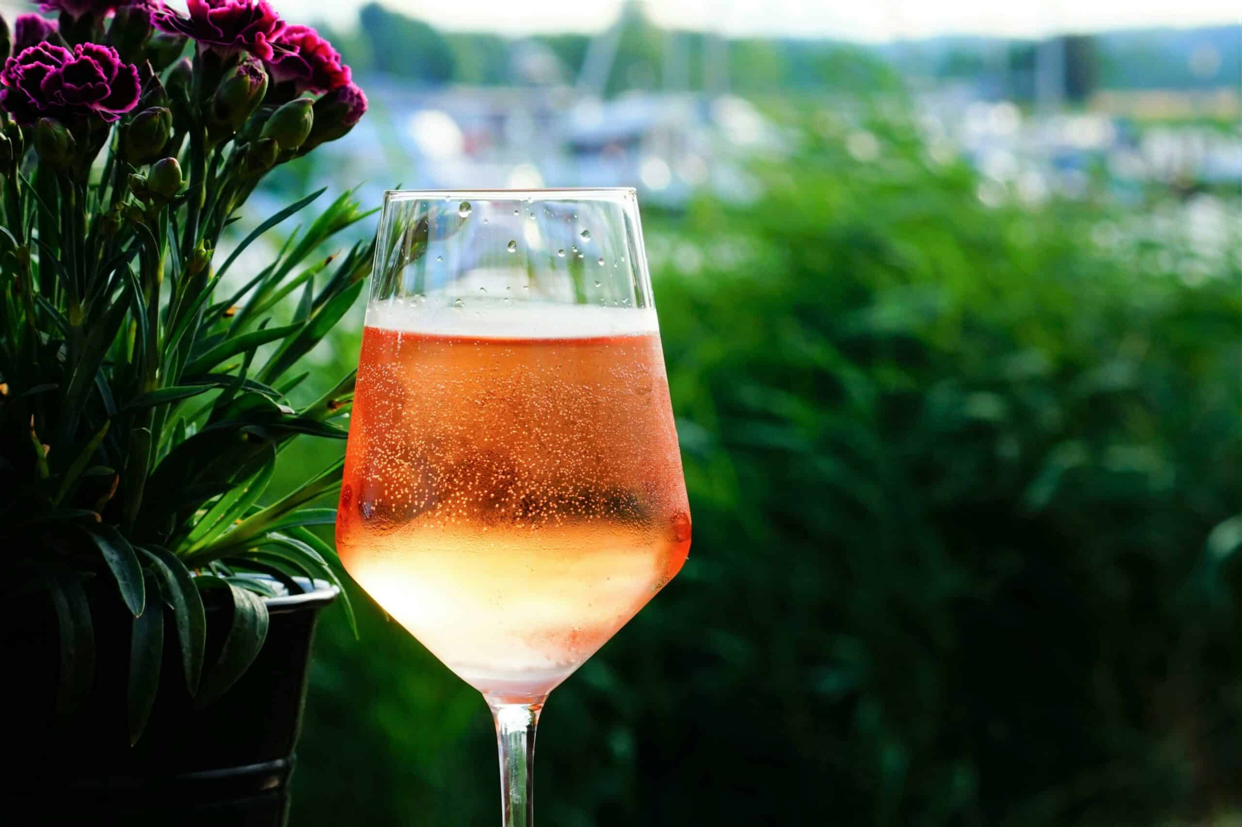 Find fantastiske vin tilbud hos VinMedMere